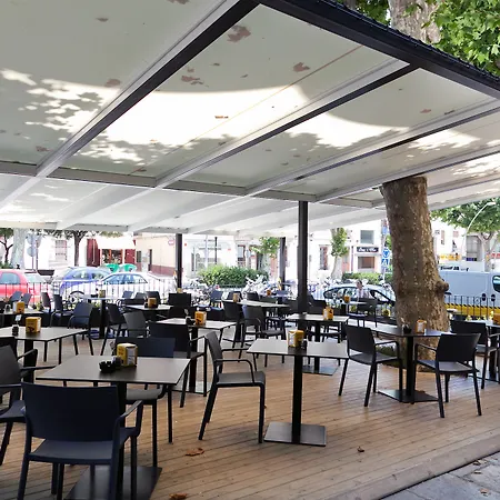 Hotel Arenys 4*