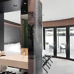 ホテル Arenys 4*
