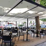 ホテル Arenys 4*