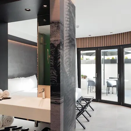 Hotel Vila Arenys Hotel 4*